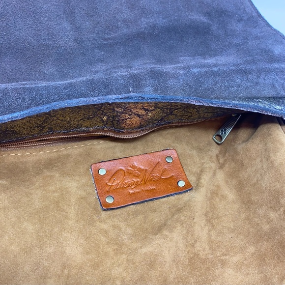 Patricia Nash Distressed Metallic Foil Armenian Messenger Bag. - Picture 10 of 12